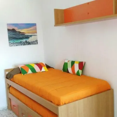 شقة Apartamento Vistamar غيمار